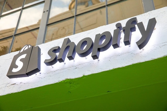 Ecommerce is Migrating to Shopify in Droves, Here’s Why?